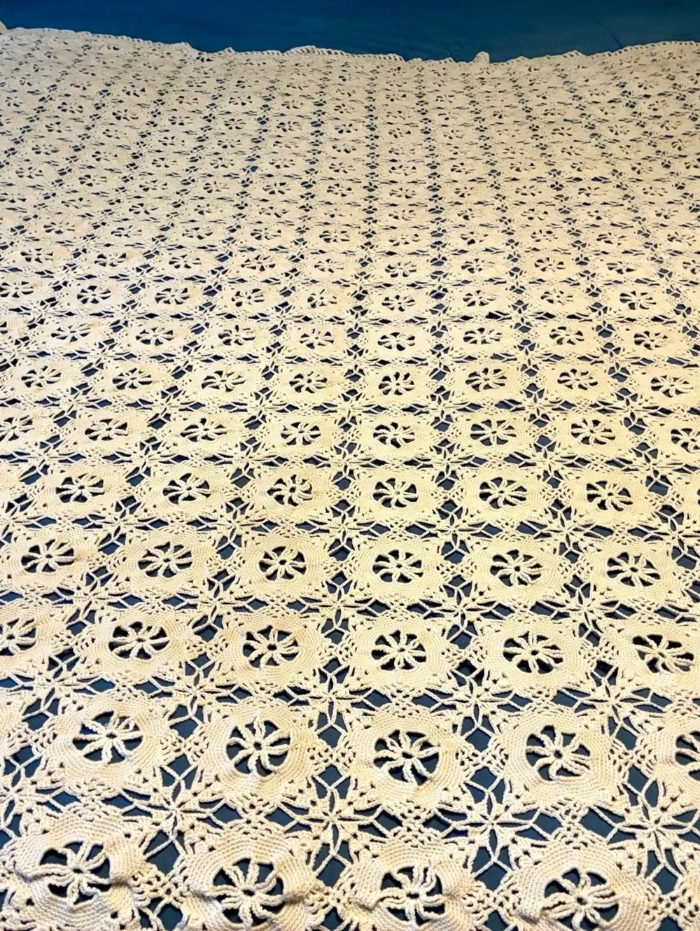 Handmade Vintage Crochet Lace Bed coverlet Throw Blanket -